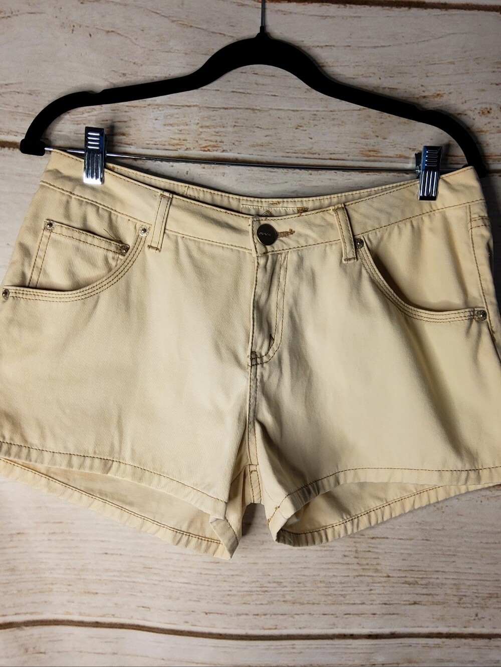 Jordache Vintage Light Cream Denim Jean Shorts